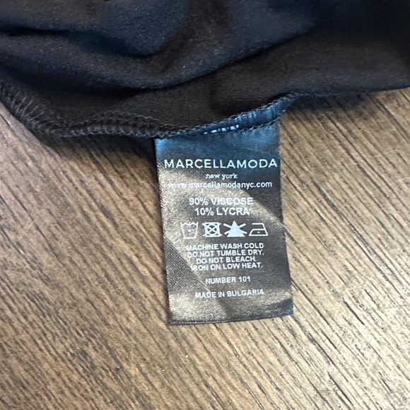 Chic‎ Black Cut-Out Long Sleeve Bodysuit - Picture 4 of 4